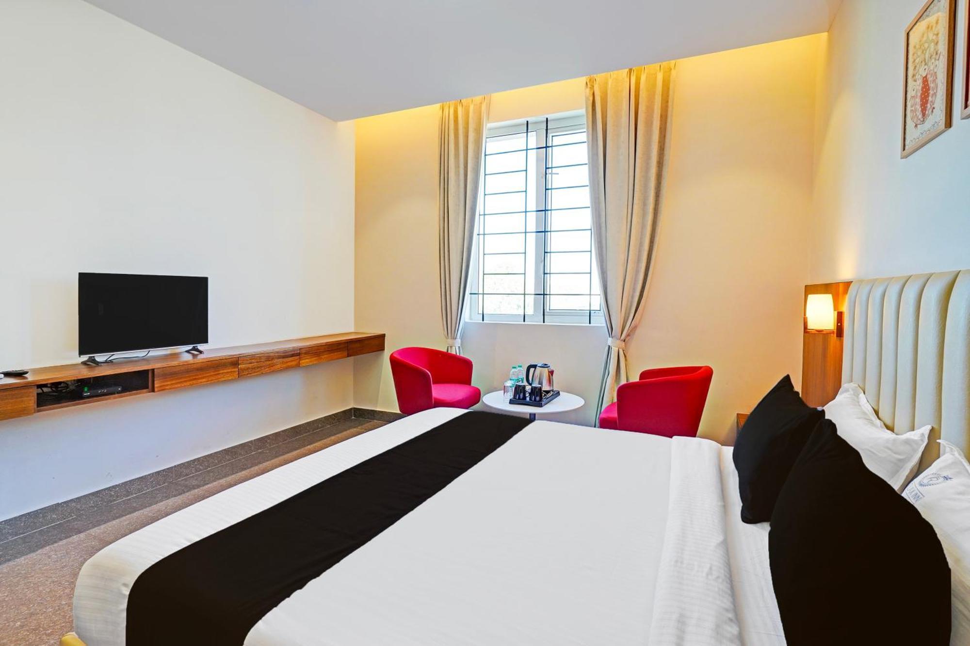 Super Townhouse Oak Electronic City Formerly Hotel Trubell Kammasandra Экстерьер фото